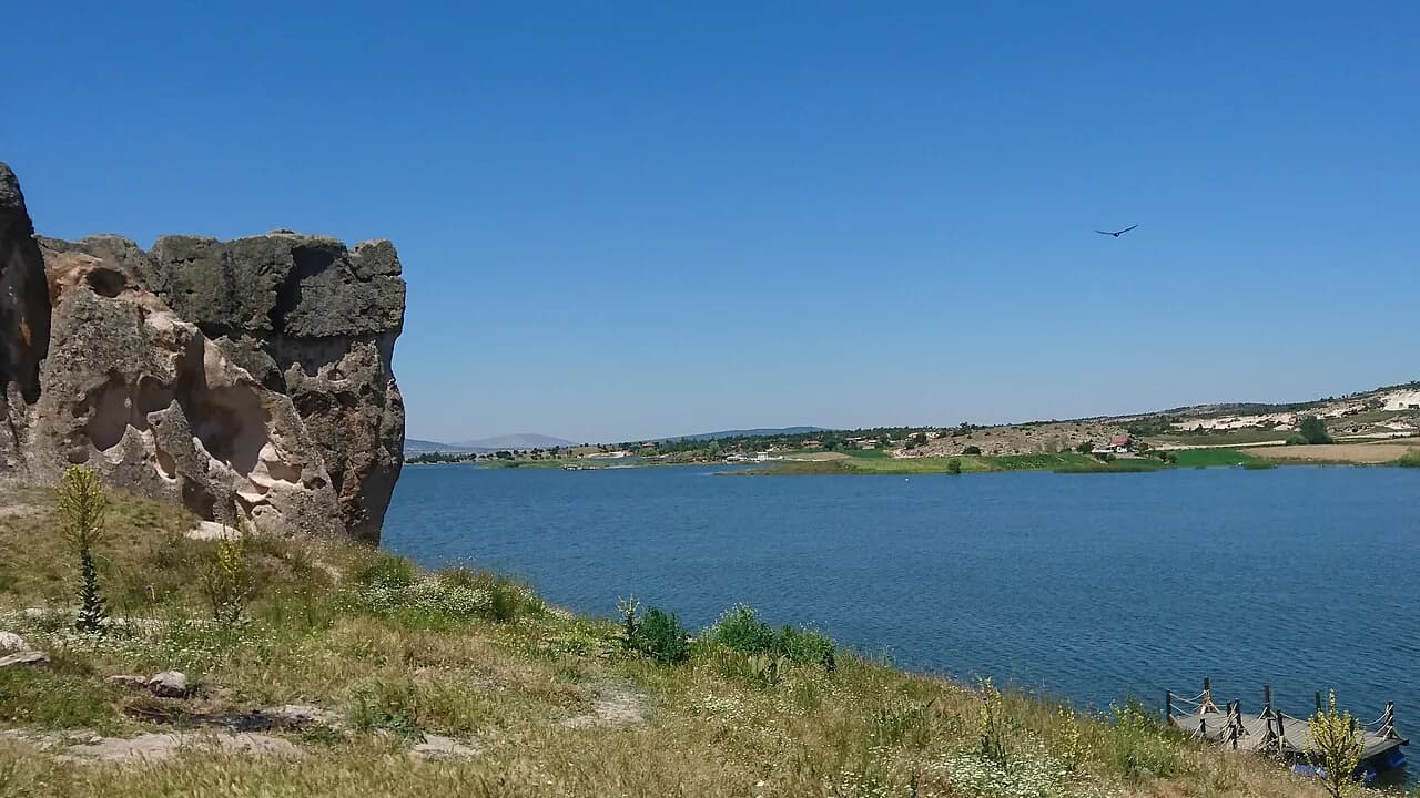 Emre Gölü (Lake Emre)