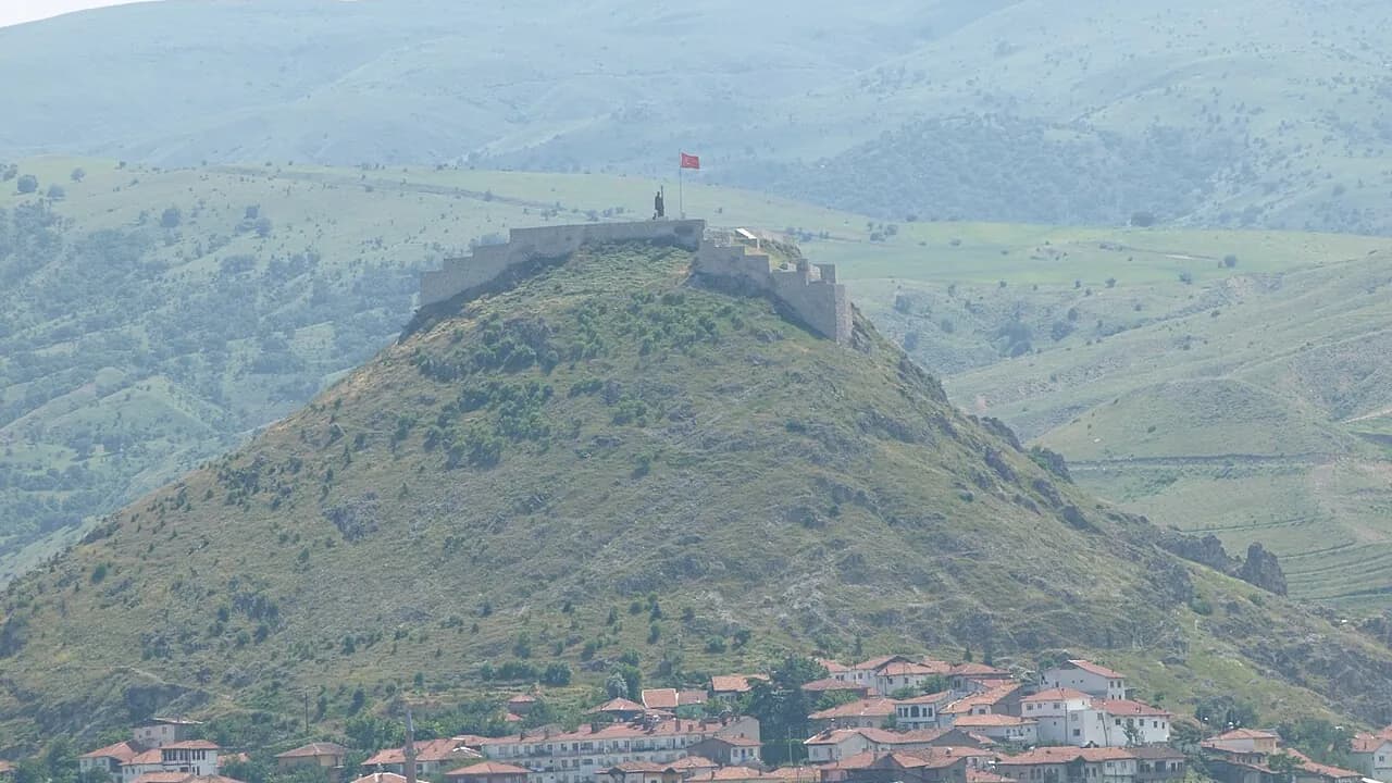 Burg Kalecik (Kalecik Kalesi)