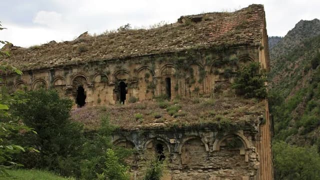 Дёрт-Килисе (монастырь Теккале)