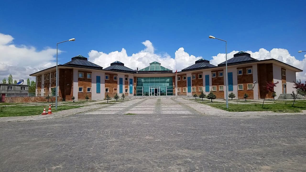 Ahlat Museum