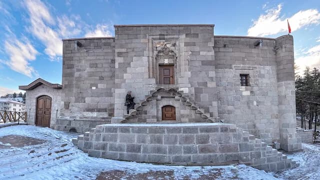 Taş Mescit (Cemaleddin Ferruh Darülhadis)