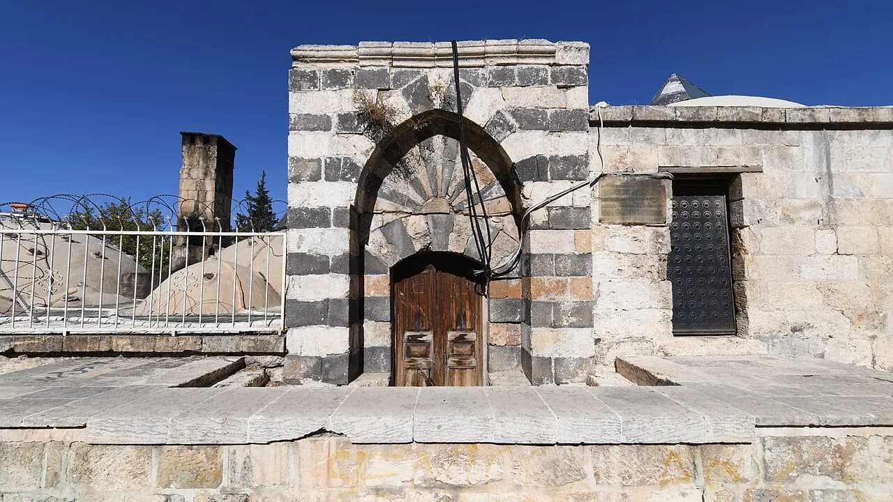 Naib Hammam