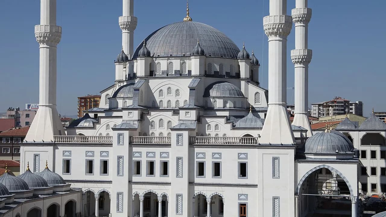 Kırıkkale Nur Mosque