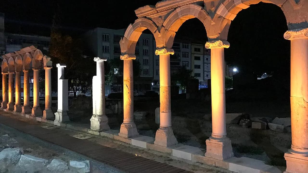 Thyateira (Ausgrabungsstätte Tepe Mezarı)