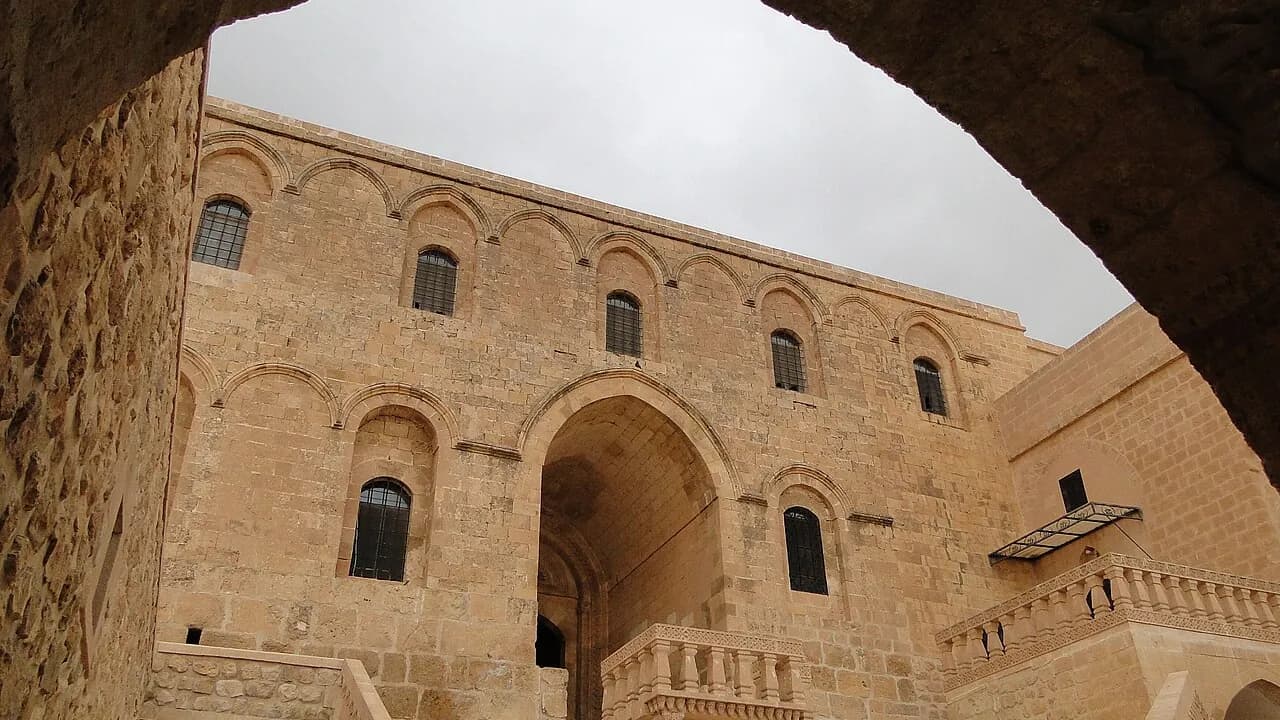 دير الزعفران (دير مار حنانيا)