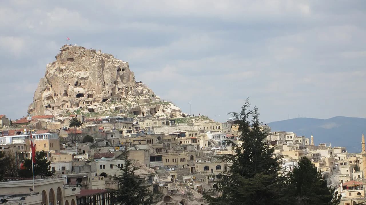 Burg Uçhisar