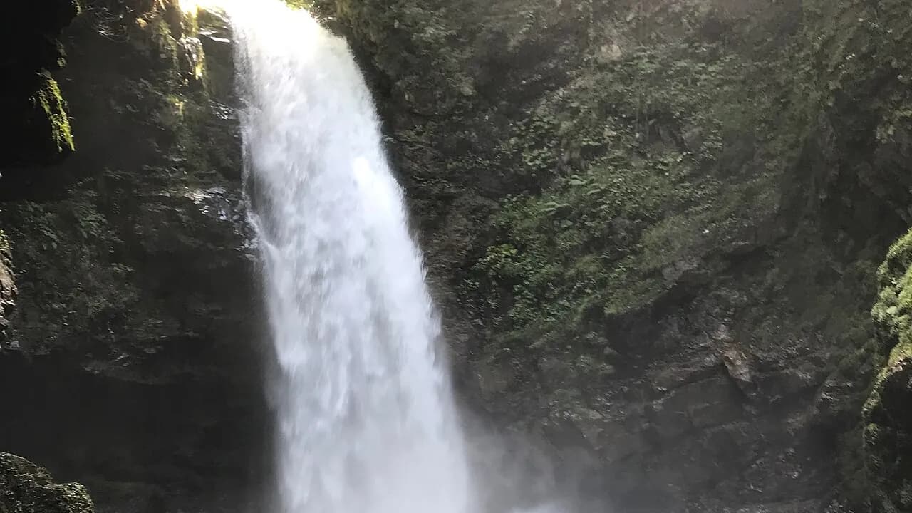 Водопад Паловит